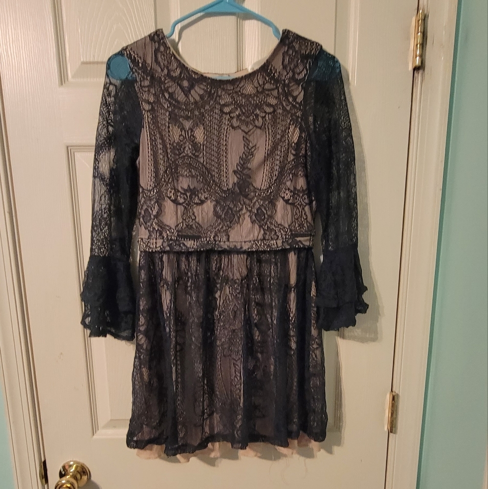 Green lace dress